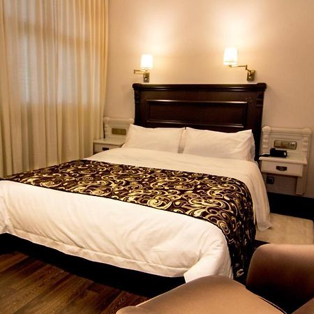 Avent Verahotel Esterno foto