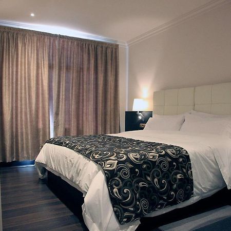 Avent Verahotel Esterno foto