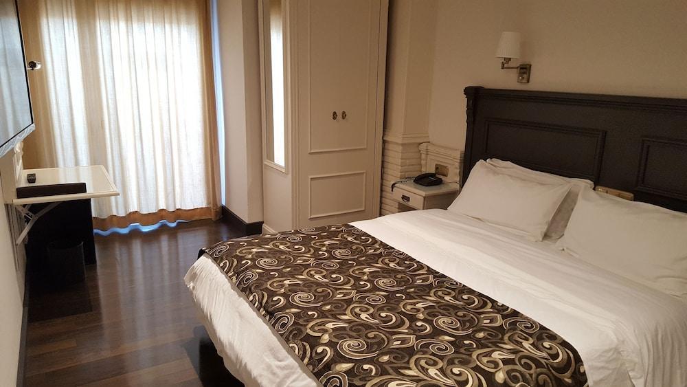 Avent Verahotel Esterno foto