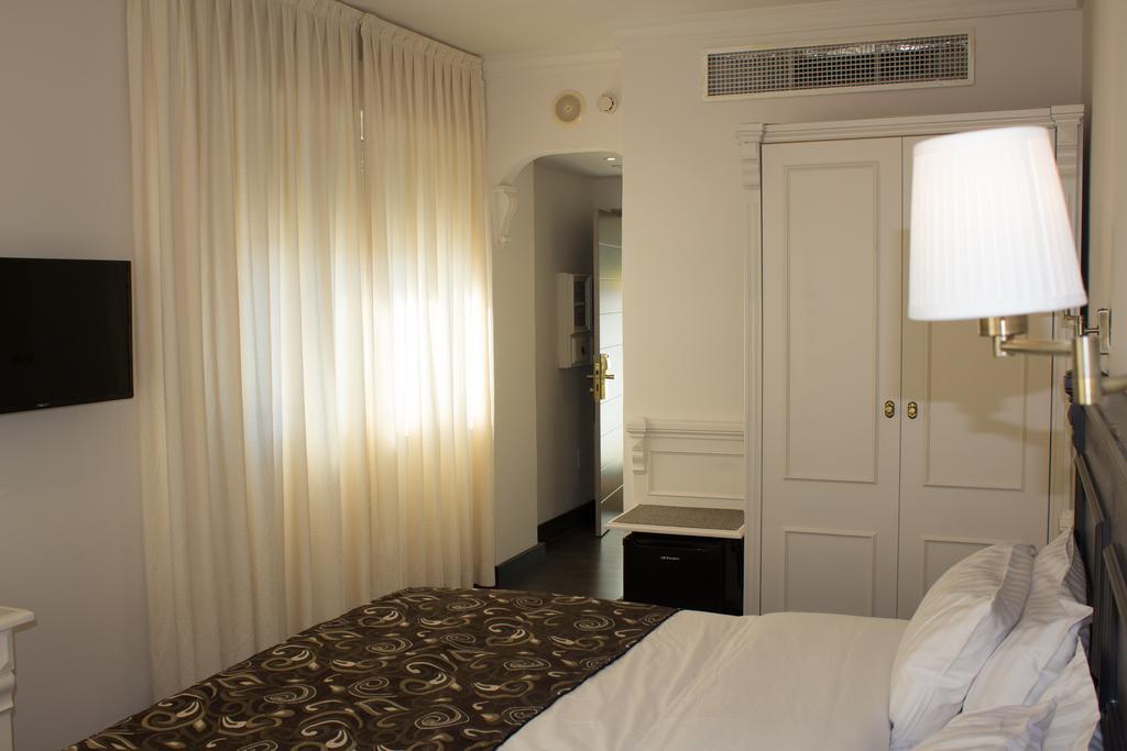 Avent Verahotel Esterno foto