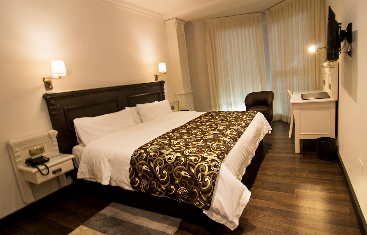 Avent Verahotel Esterno foto