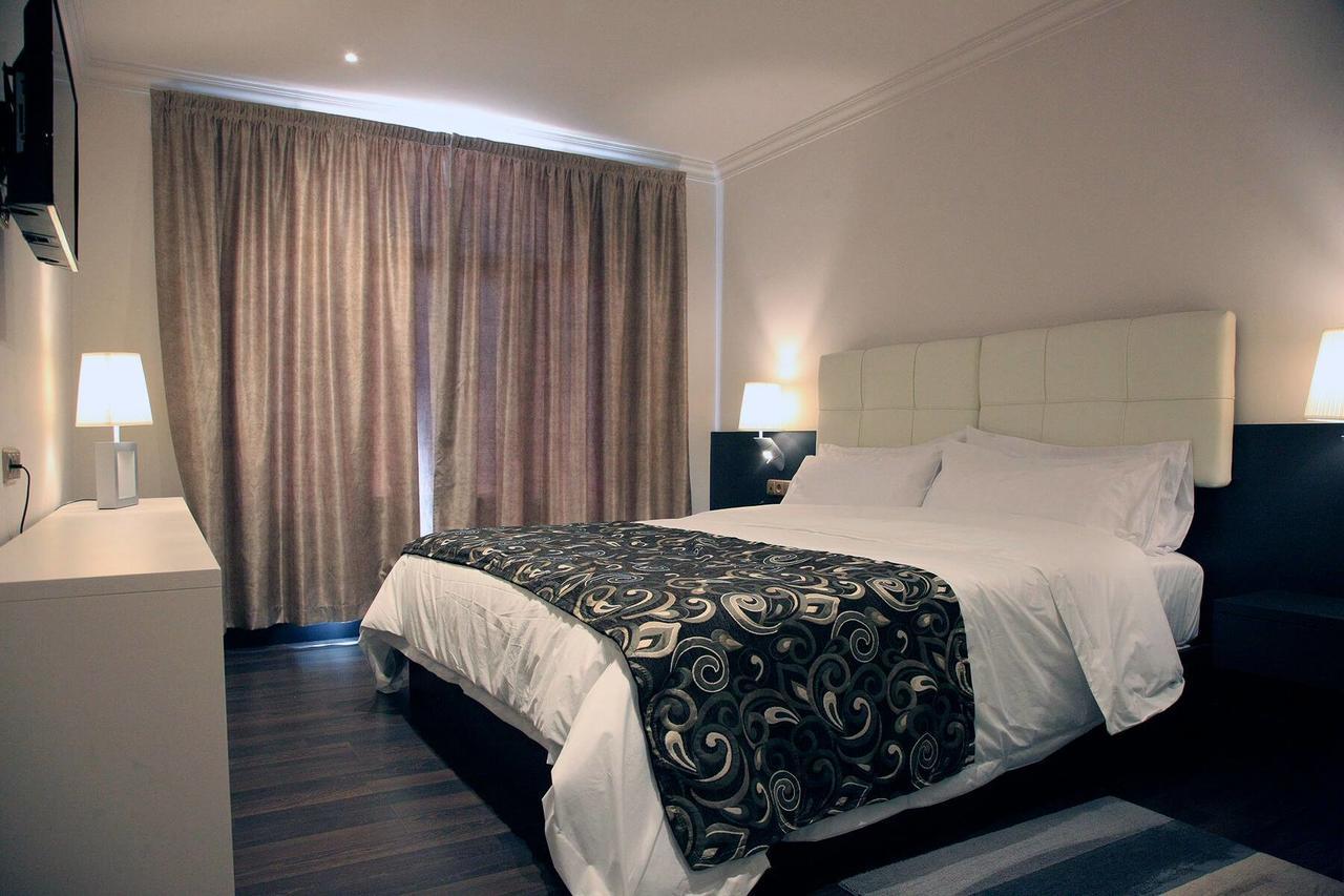 Avent Verahotel Esterno foto
