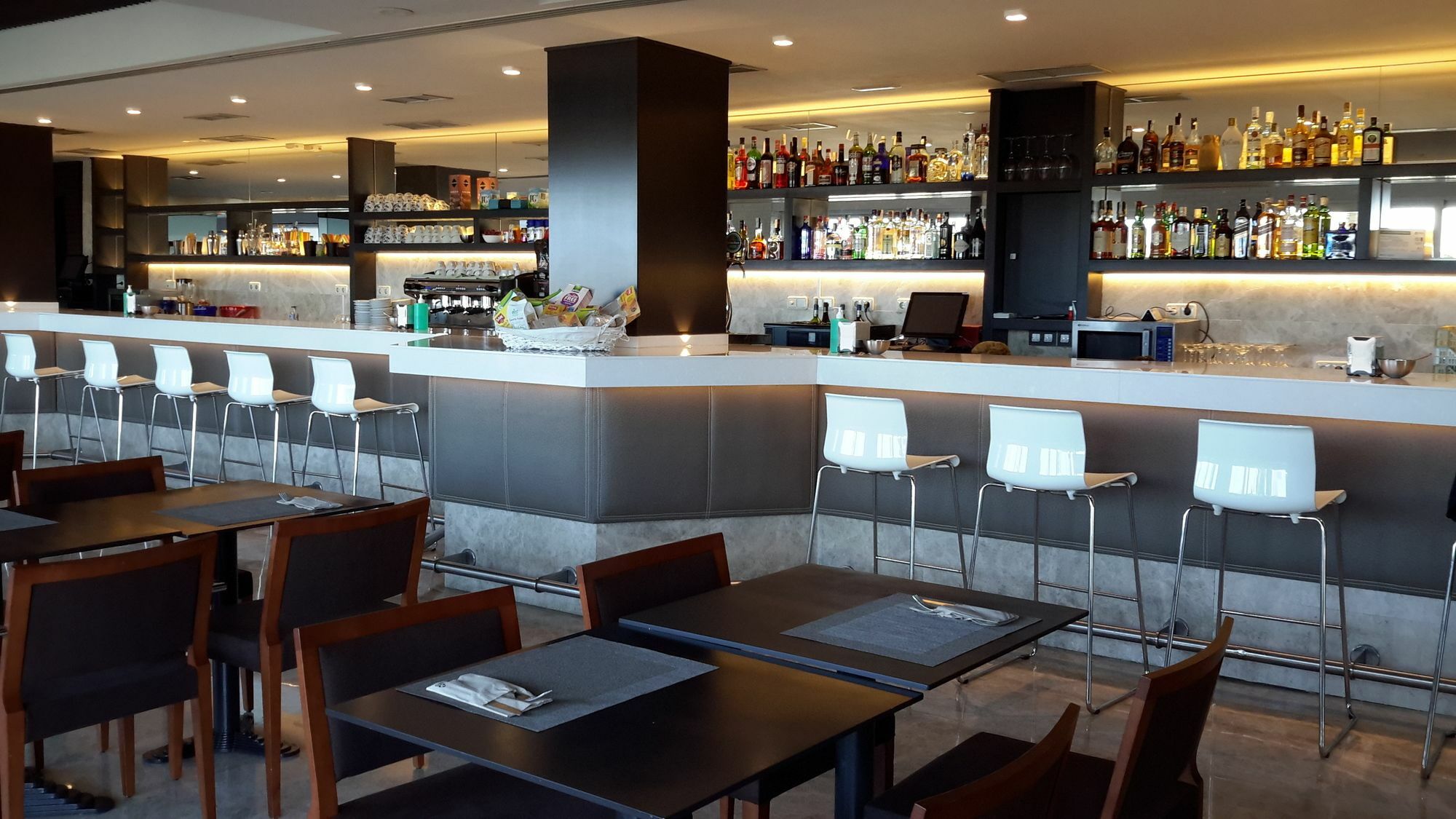 Avent Verahotel Esterno foto